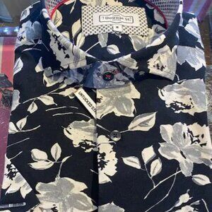 7 Downie St NWT Black Floral Stretch Short Sleeve Sport Shirt